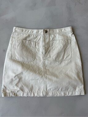 A.P.C. Off-White Cotton Mini Skirt with Patch Pockets
